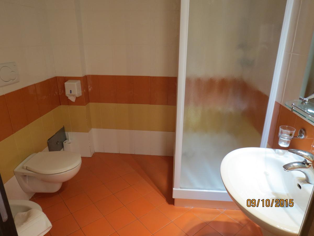 Costa Azzurra Hotel Pulsano Luaran gambar